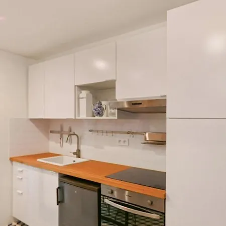 Apt for 2 near Bassin de la Villette